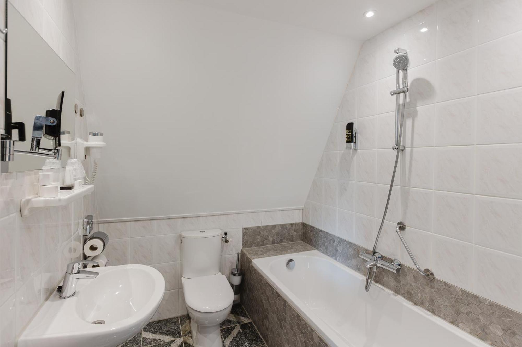 Atlas Hotel Valkenburg aan de Geul ภายนอก รูปภาพ